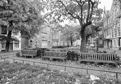 849281 Gezicht in de Mariahoek te Utrecht.